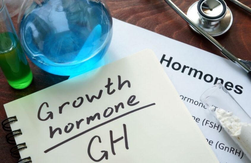Hormon wzrostu u dorosłych – po co sportowcy stosują somatotropinę?